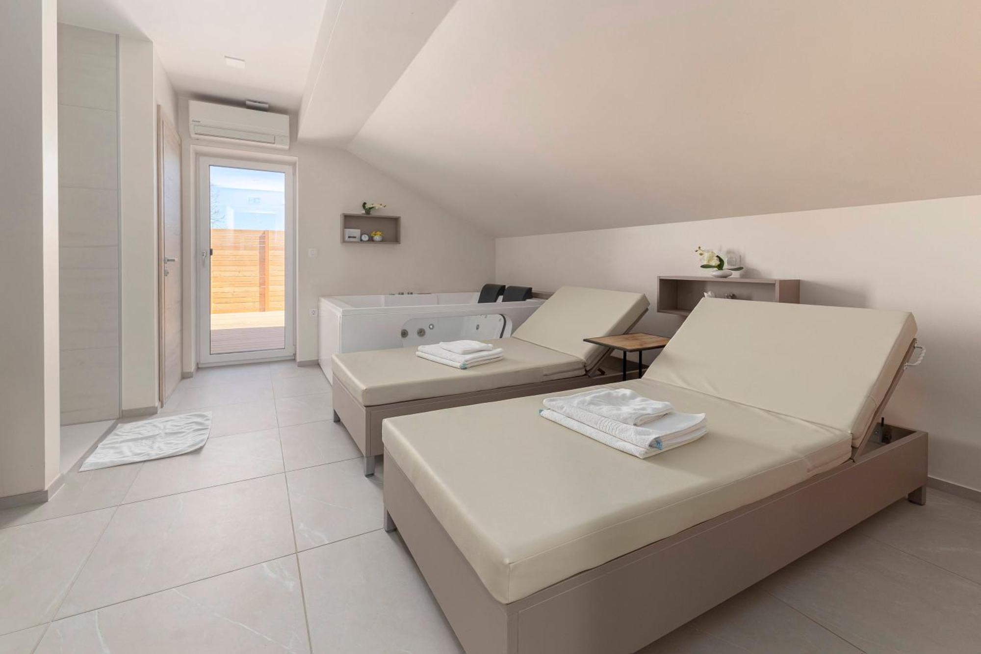 Rooms S Center Slovenske Konjice Exterior foto