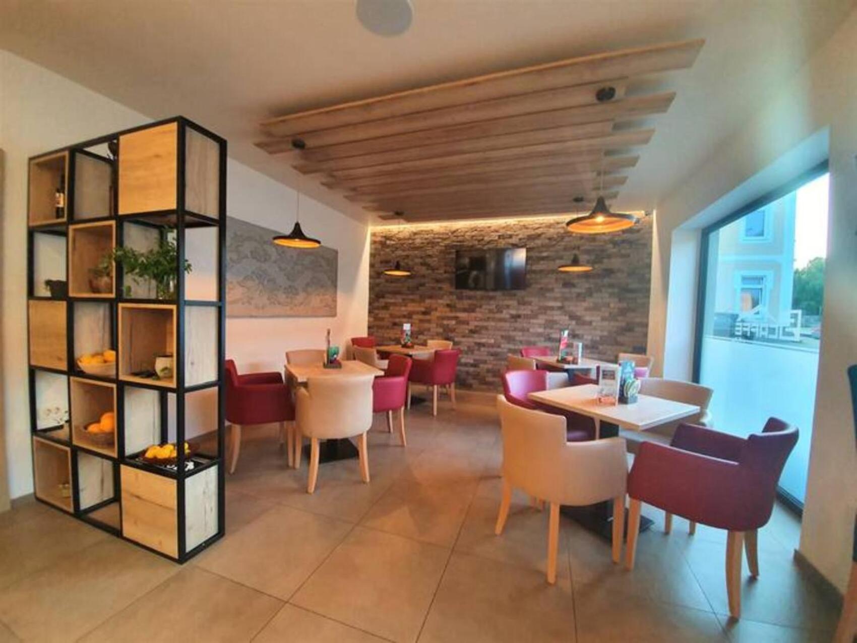 Rooms S Center Slovenske Konjice Exterior foto